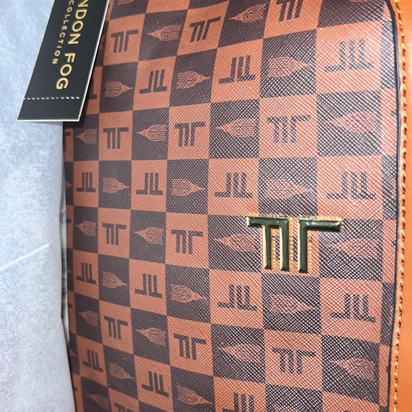 NEW LONDON FOG COSMETIC BAG - Picture 3 of 3